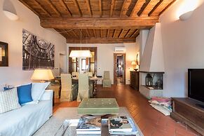 Heart of Florence Pitti 2 Bed-apartment