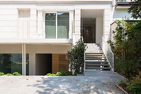 Home at Hotel Boccherini luxury studio