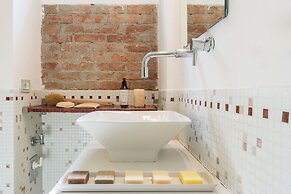 Home at Hotel Copernico Apt