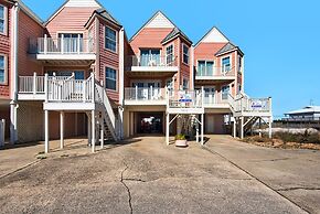 Pelican Point 2 Bedroom Townhouse by RedAwning