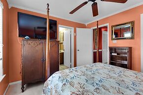 Pelican Point 2 Bedroom Townhouse by RedAwning