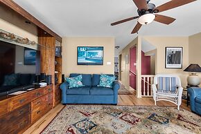 Pelican Point 2 Bedroom Townhouse by RedAwning