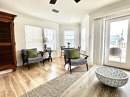 Sea La Vie 2 Bedroom Townhouse by RedAwning