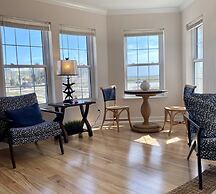 Sea La Vie 2 Bedroom Townhouse by RedAwning