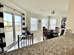 Sea La Vie 2 Bedroom Townhouse by RedAwning