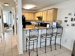 Sea La Vie 2 Bedroom Townhouse by RedAwning