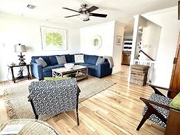 Sea La Vie 2 Bedroom Townhouse by RedAwning