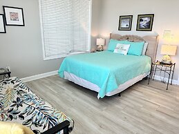 Dolphin Watch 3 Bedroom Townhouse by RedAwning