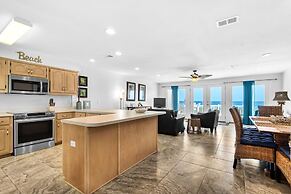 Life's A Beach 3 Bedroom Townhouse by RedAwning