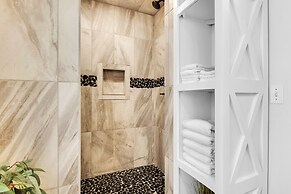 Life's A Beach 3 Bedroom Townhouse by RedAwning