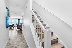 Life's A Beach 3 Bedroom Townhouse by RedAwning