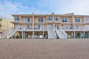 Life's A Beach 3 Bedroom Townhouse by RedAwning