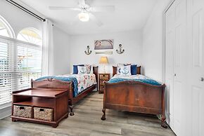 Life's A Beach 3 Bedroom Townhouse by RedAwning