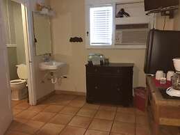 The Leakey Inn by CMD