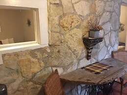 The Leakey Inn by CMD