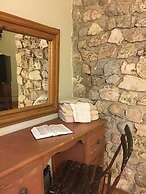 The Leakey Inn by CMD