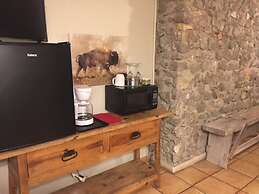 The Leakey Inn by CMD