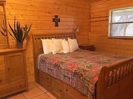 Frio Springs Lodges