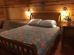 Frio Springs Lodges