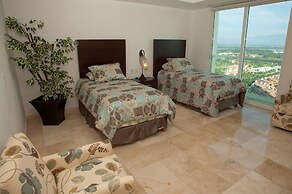 Shangri La Penthouses by Cheap Getaway