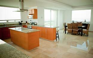 Shangri La Penthouses by Cheap Getaway