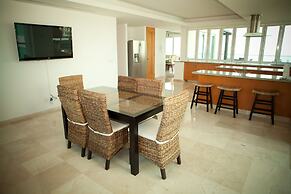 Shangri La Penthouses by Cheap Getaway