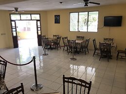 Detente Du Cacique Villa Hotel