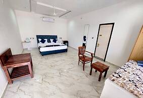 Sheesh Mahal Desert Camp