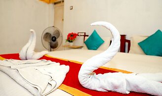 Sheesh Mahal Desert Camp