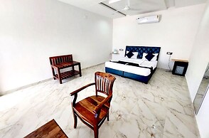 Sheesh Mahal Desert Camp