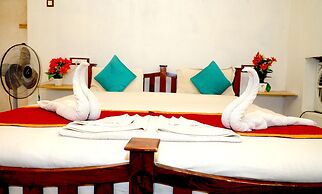 Sheesh Mahal Desert Camp