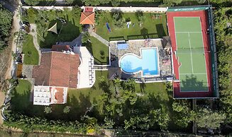 Villa Maxim with Private Pool & Tennis Court