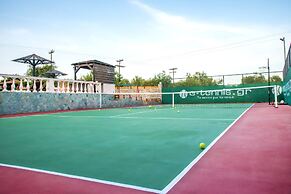 Villa Maxim with Private Pool & Tennis Court