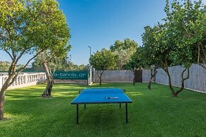 Villa Maxim with Private Pool & Tennis Court