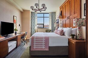 Graduate by Hilton Bloomington