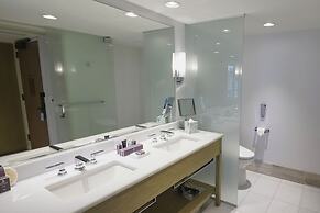 Real Select at the Ritz Carlton Residences, Waikiki Beach