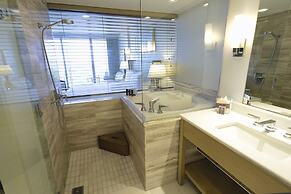 Real Select at the Ritz Carlton Residences, Waikiki Beach