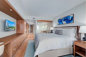 Real Select at the Ritz Carlton Residences, Waikiki Beach