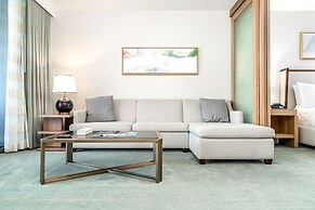 Real Select at the Ritz Carlton Residences, Waikiki Beach