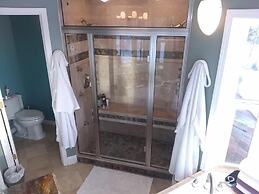 Alaska Sundance Retreat B&B