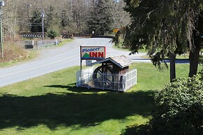 Pioneer Inn by the River