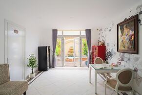 Grace Apartment 3