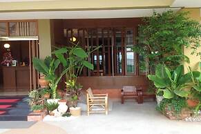 Karnmanee Place Hotel