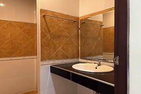 Karnmanee Place Hotel