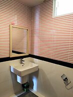 Pirom Lake And Resort