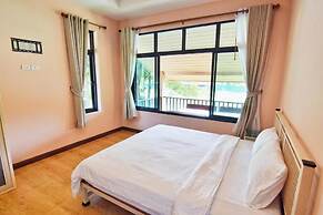 Pirom Lake And Resort