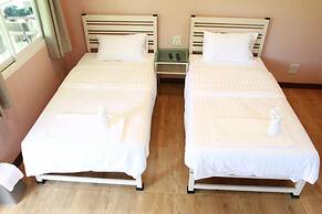 Pirom Lake And Resort