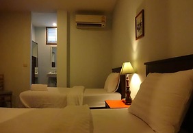 Mango Bedroom Inn