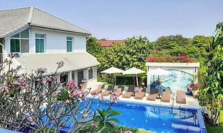 Villa Amphawa