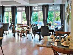 Villa Amphawa